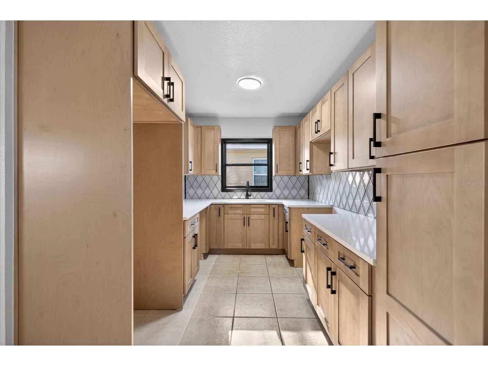 773 W Harbor Drive S Saint Petersburg FL 33705 W7882555 image14