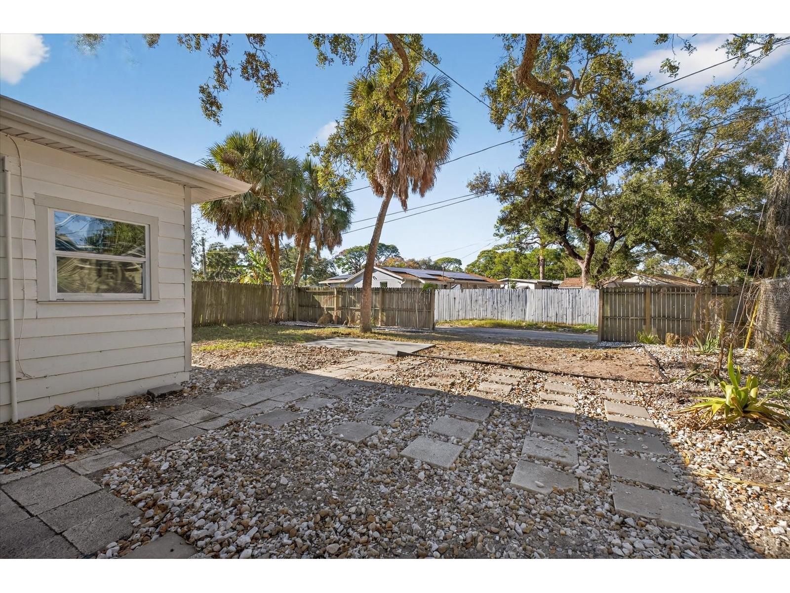 773 W Harbor Drive S Saint Petersburg FL 33705 W7882555 image4