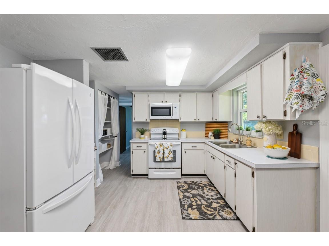 7730 Chapel Avenue Port Richey FL 34668 TB8412772 image13