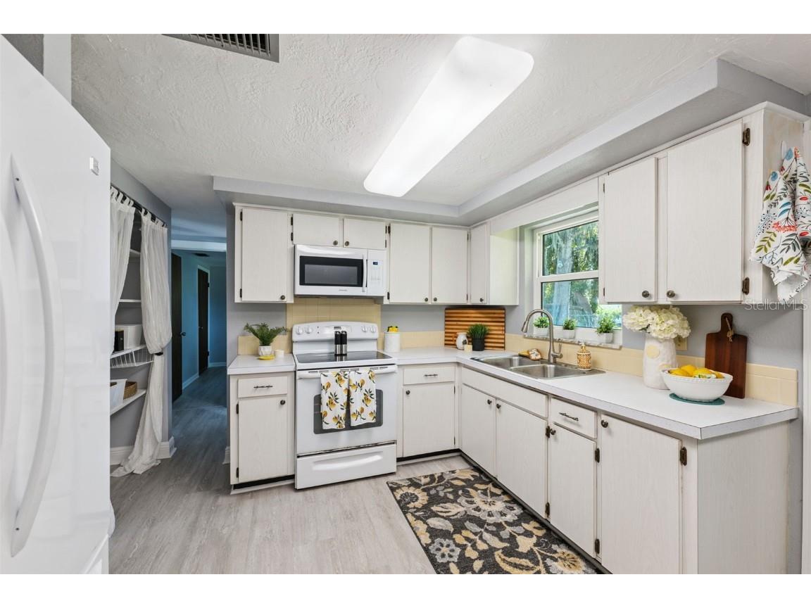 7730 Chapel Avenue Port Richey FL 34668 TB8412772 image14