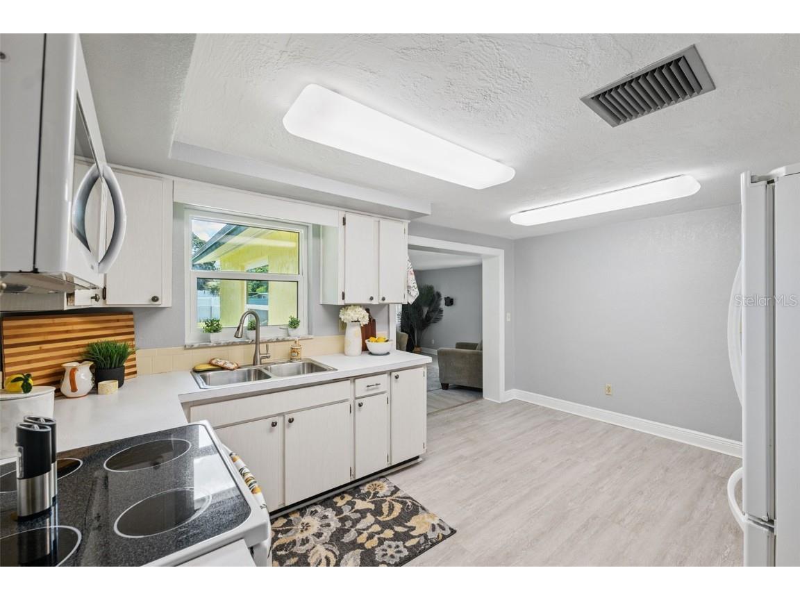 7730 Chapel Avenue Port Richey FL 34668 TB8412772 image16