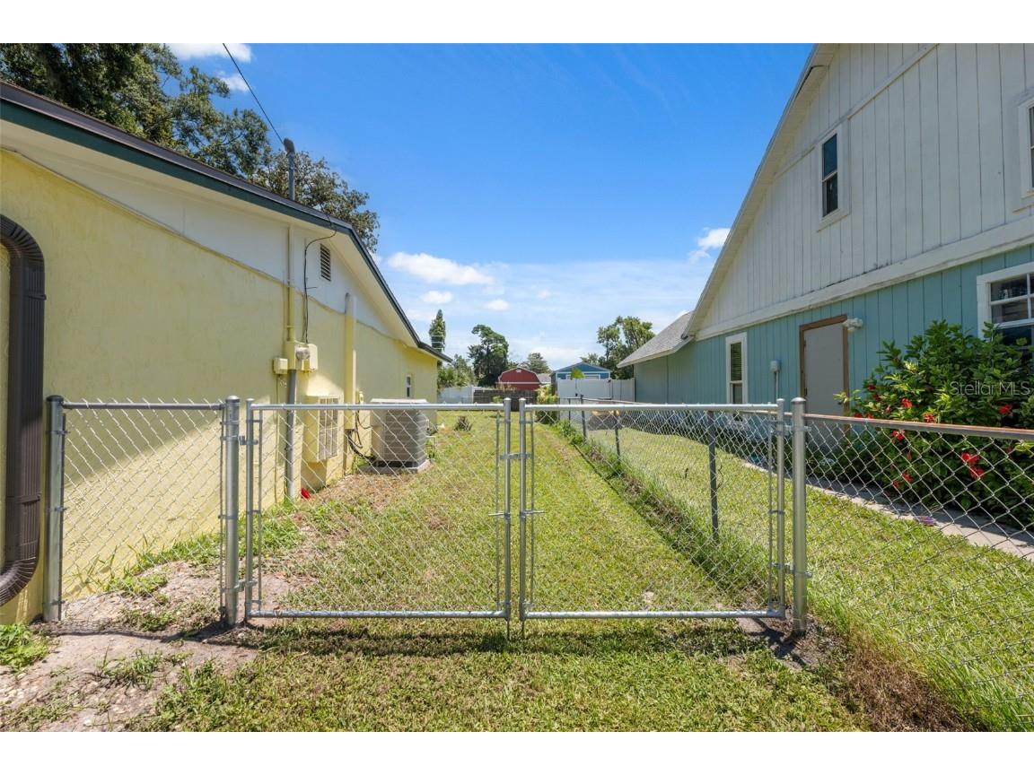 7730 Chapel Avenue Port Richey FL 34668 TB8412772 image28