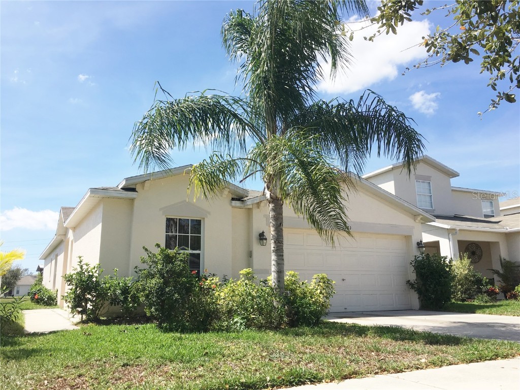 7731 Carriage Pointe Drive Gibsonton FL 33534 T3439169 image1
