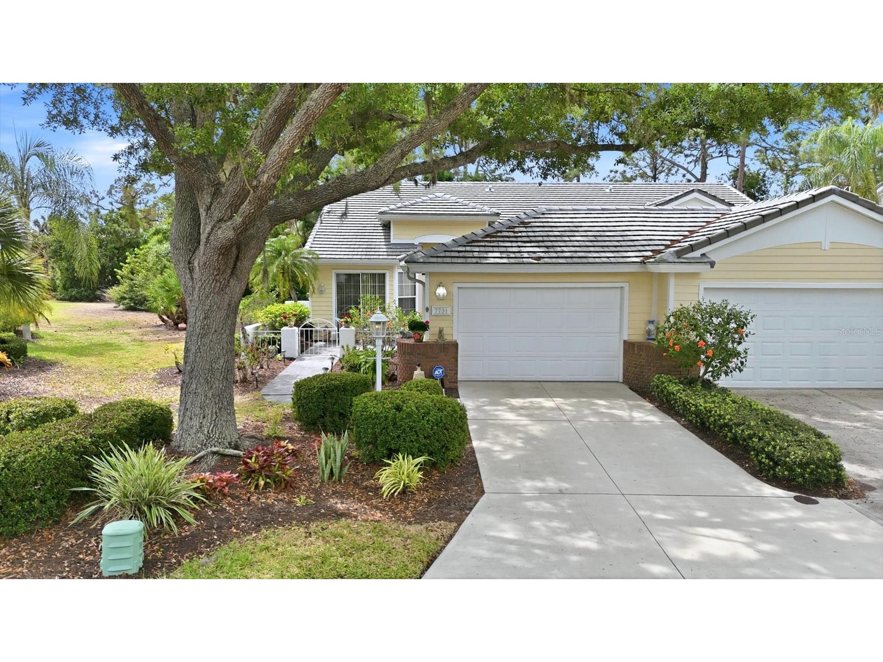 7731 Whitebridge Glen University Park FL 34201 A4688909 image2