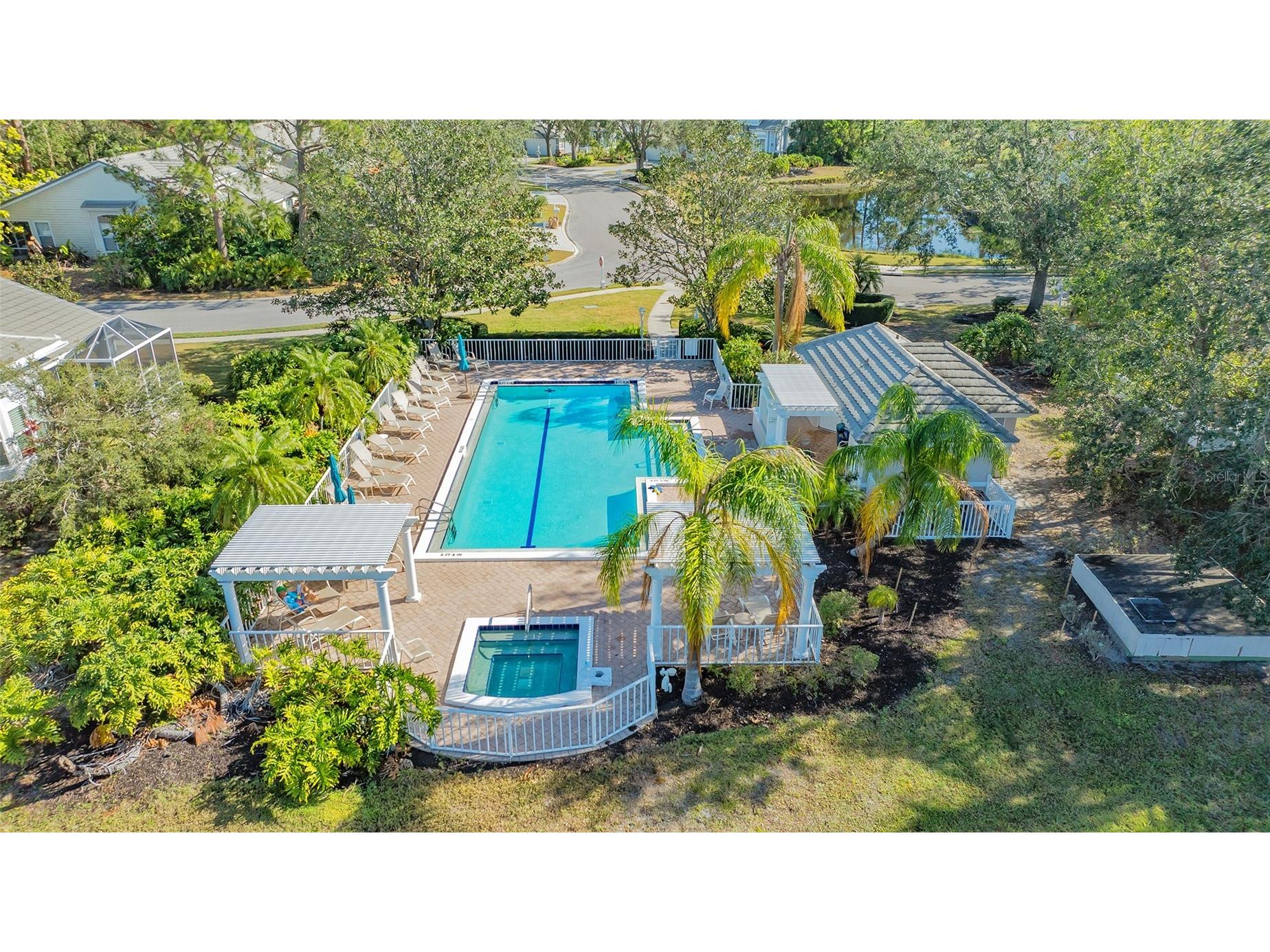 7731 Whitebridge Glen University Park FL 34201 A4688909 image36
