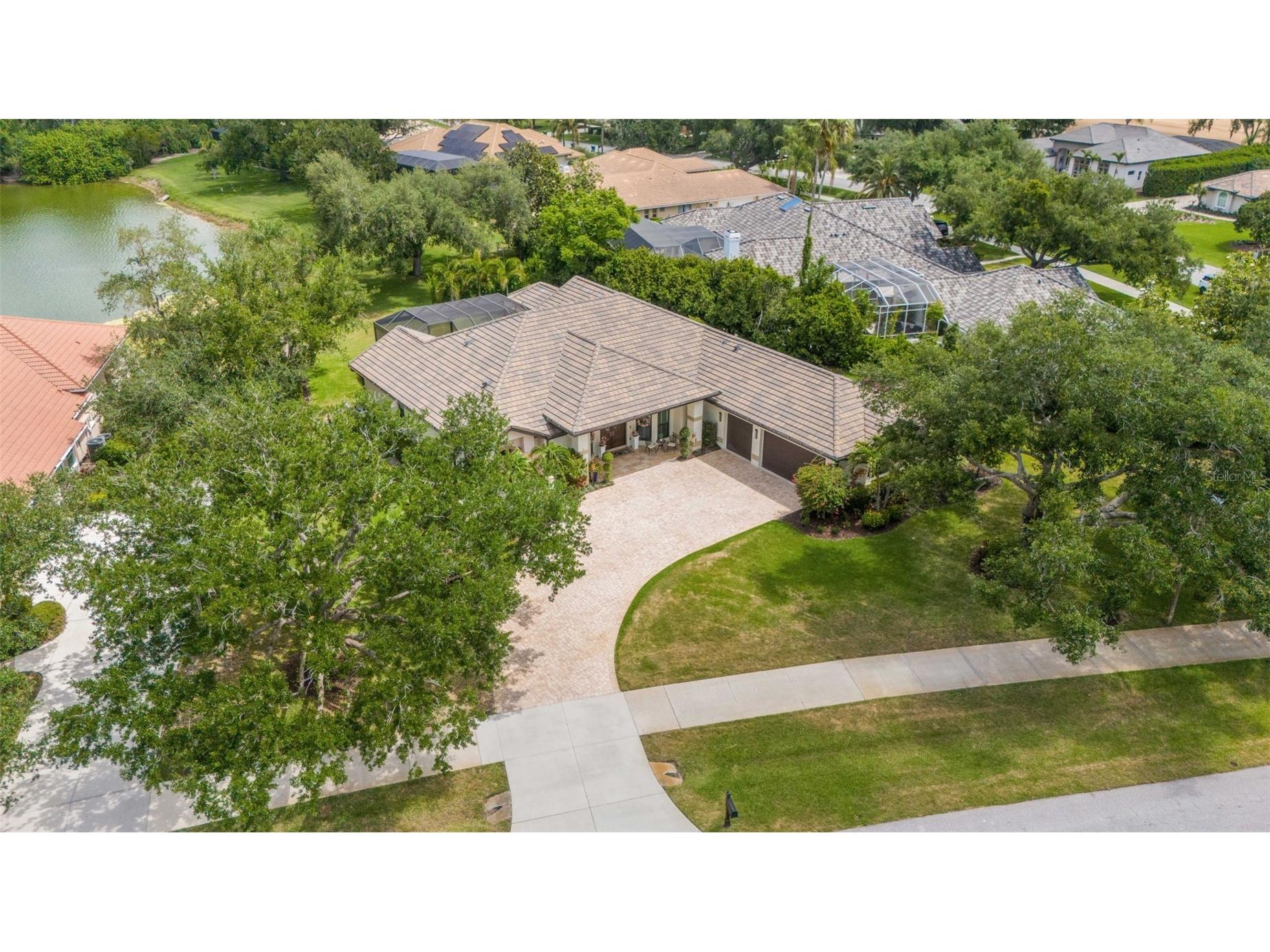 7732 Donald Ross Road W Sarasota FL 34240 A4692026 image1
