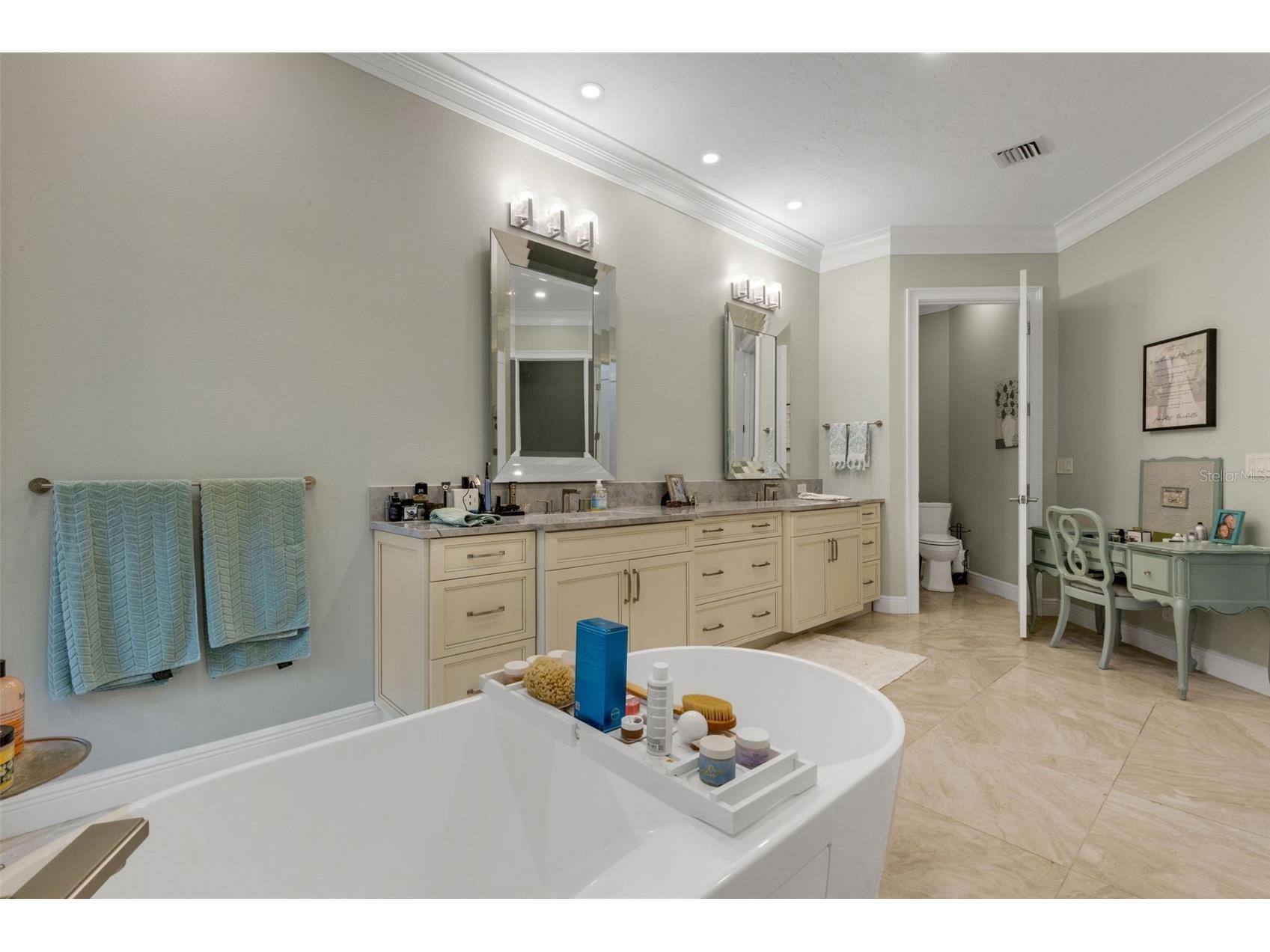 7732 Donald Ross Road W Sarasota FL 34240 A4692026 image35
