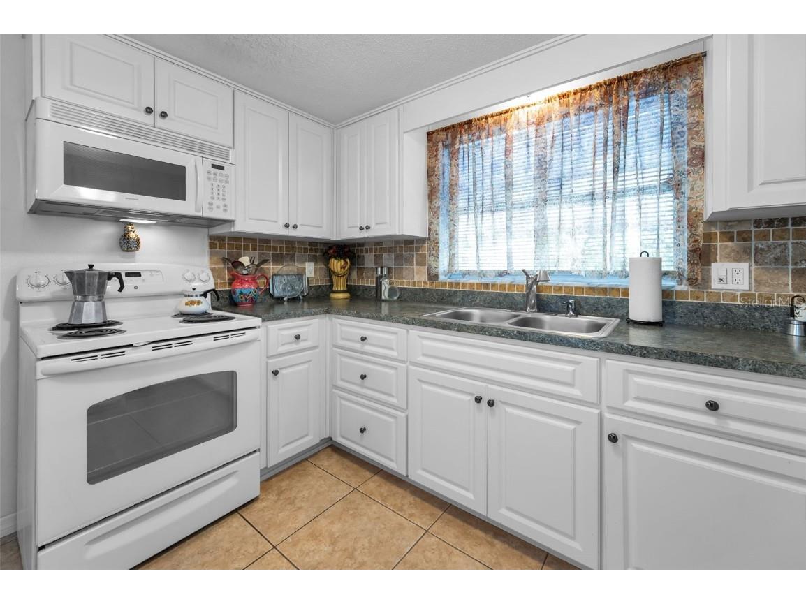 7735 Canna Drive Port Richey FL 34668 W7878054 image16