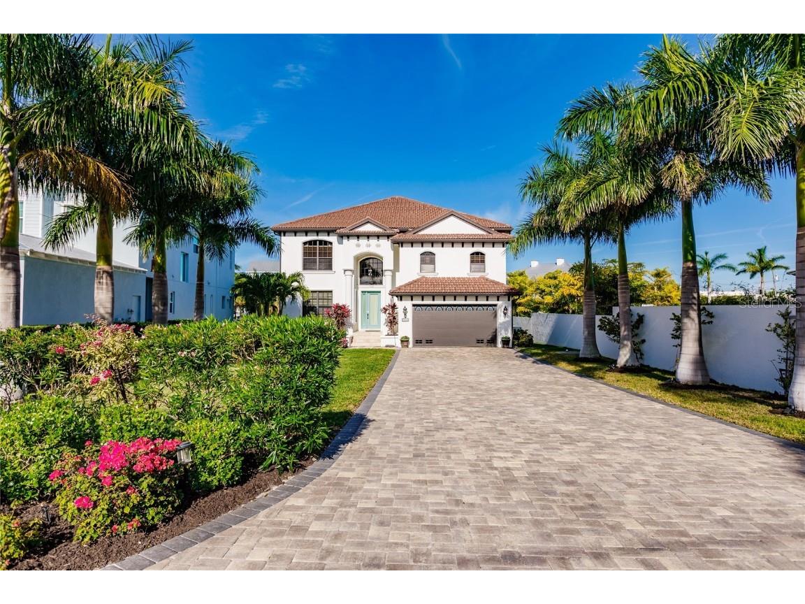 7736 Holiday Drive Sarasota FL 34231 C7487561 image1