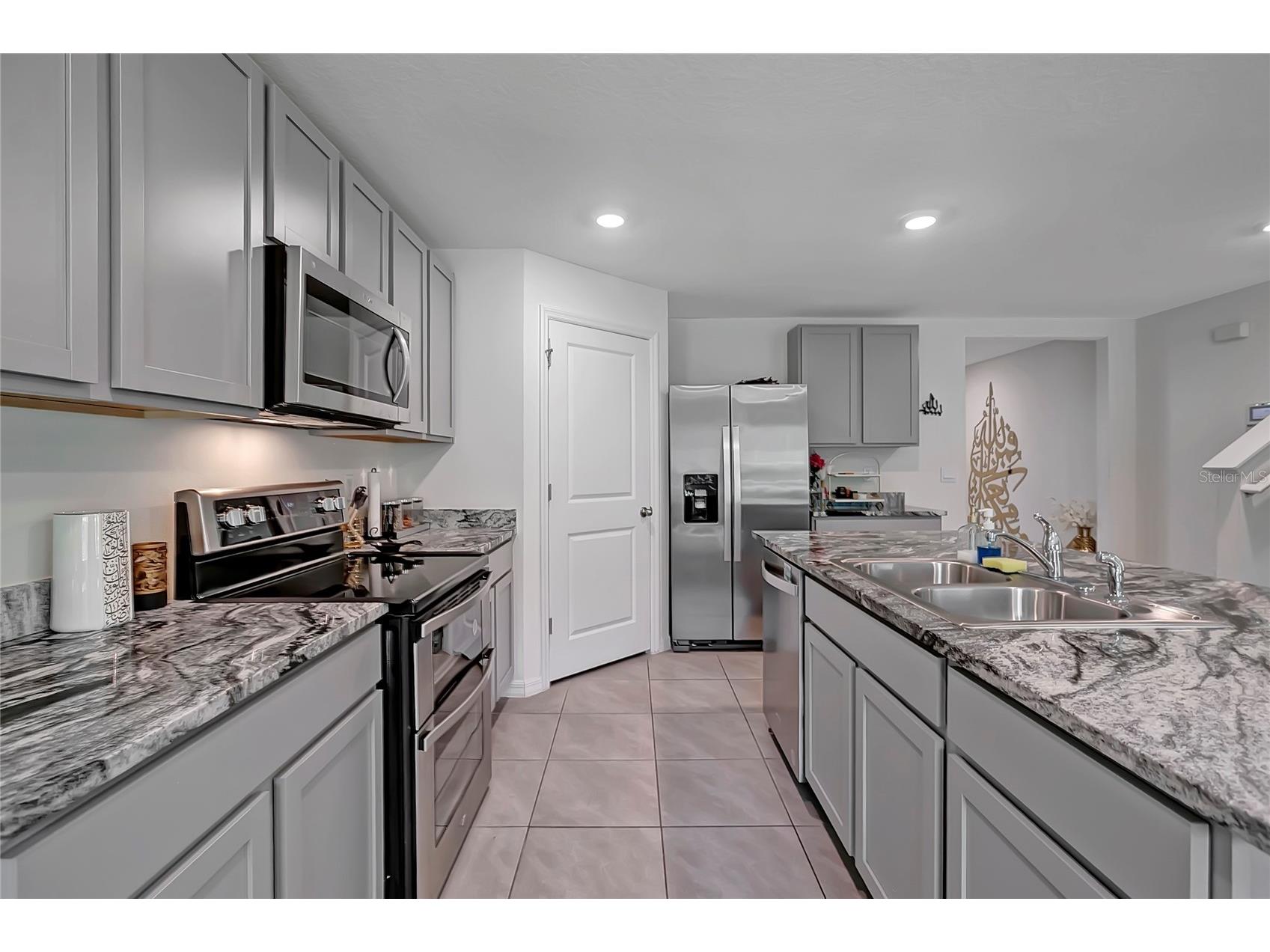 7737 Rosewood Garden Loop Tampa FL 33637 TB8494192 image15
