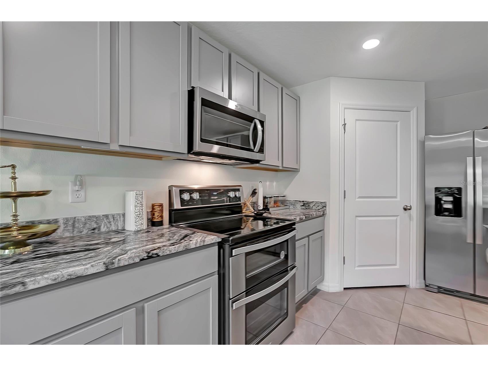 7737 Rosewood Garden Loop Tampa FL 33637 TB8494192 image16