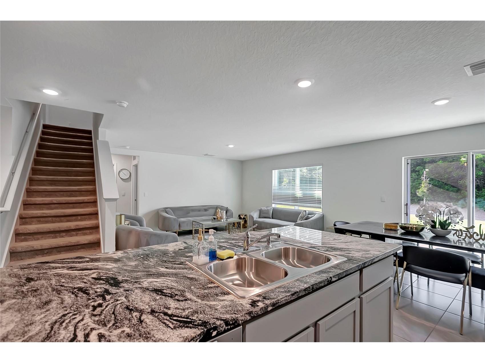 7737 Rosewood Garden Loop Tampa FL 33637 TB8494192 image18