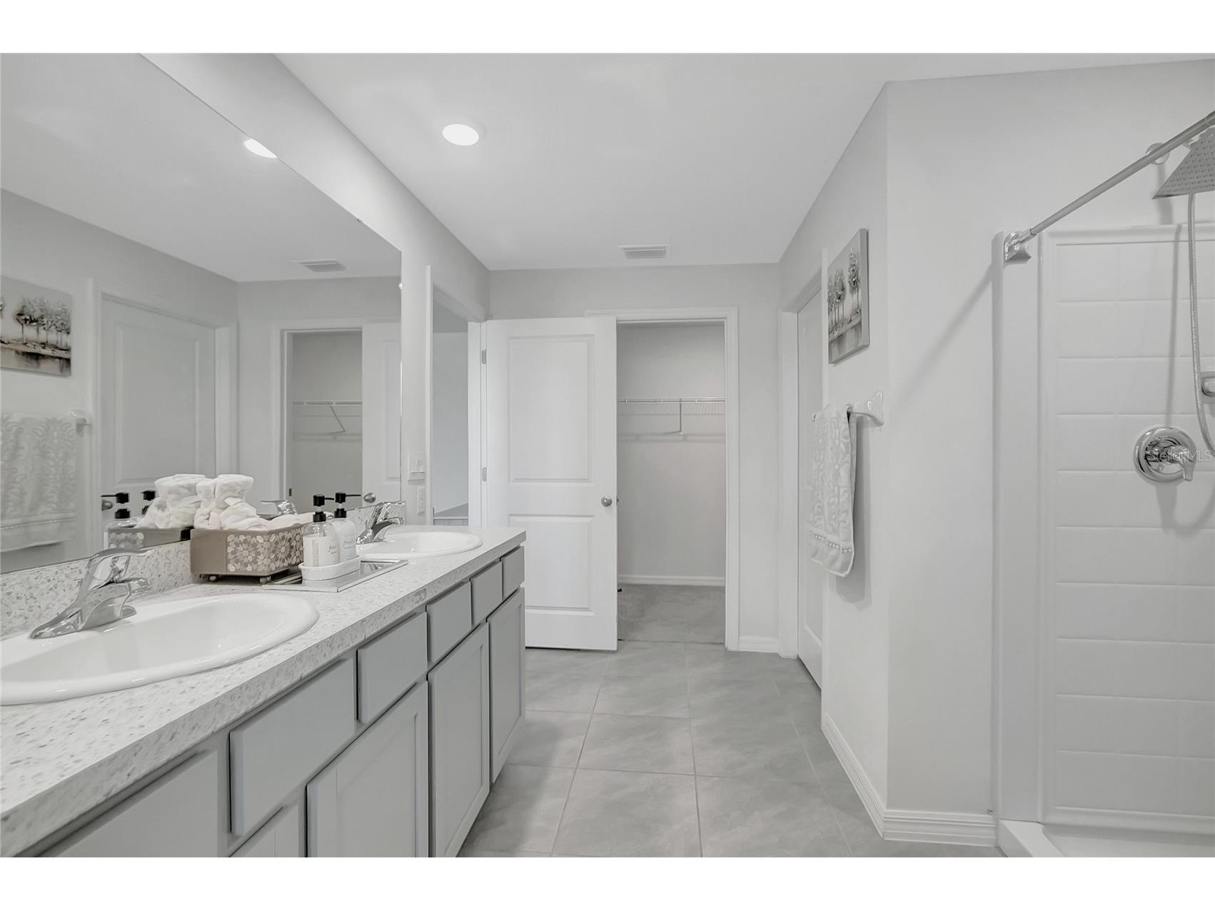 7737 Rosewood Garden Loop Tampa FL 33637 TB8494192 image31