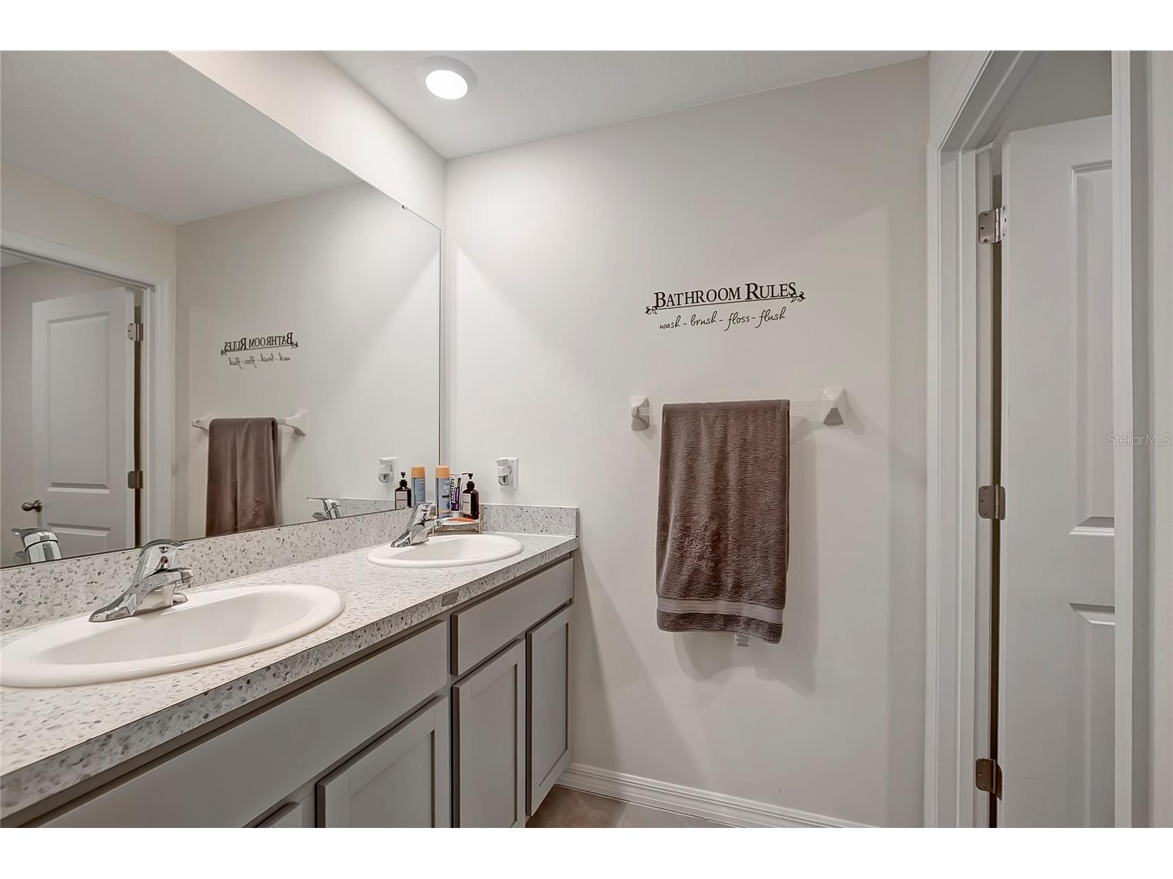 7737 Rosewood Garden Loop Tampa FL 33637 TB8494192 image44