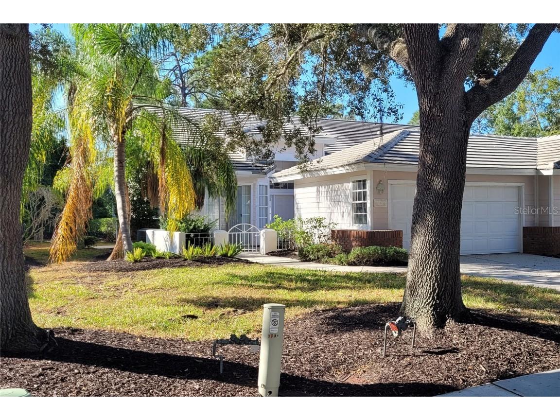 7739 Whitebridge Glen University Park FL 34201 A4669245 image1