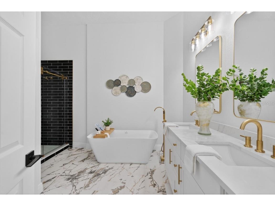 7739 Whitebridge Glen University Park FL 34201 A4675926 image17