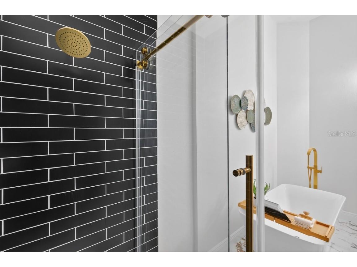 7739 Whitebridge Glen University Park FL 34201 A4675926 image19