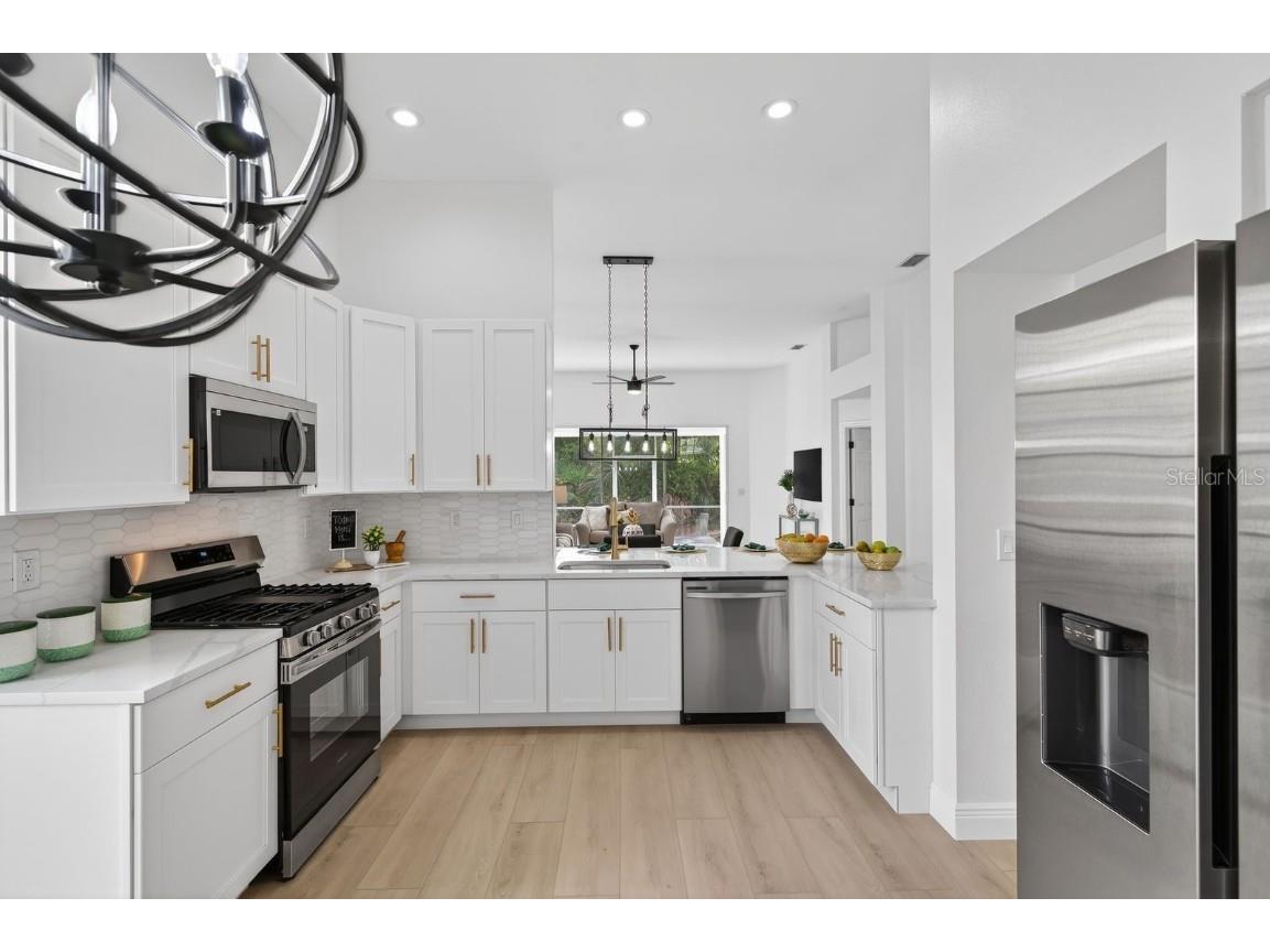 7739 Whitebridge Glen University Park FL 34201 A4675926 image7