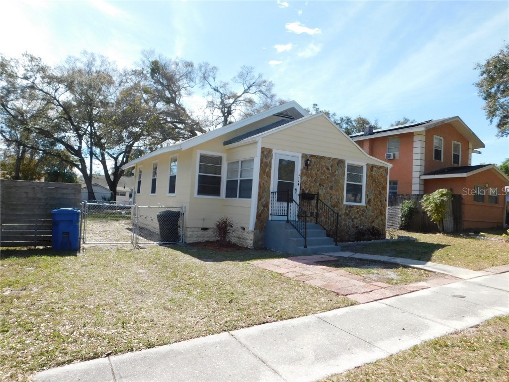 774 15th Avenue S Saint Petersburg FL 33701 U8230405 image1