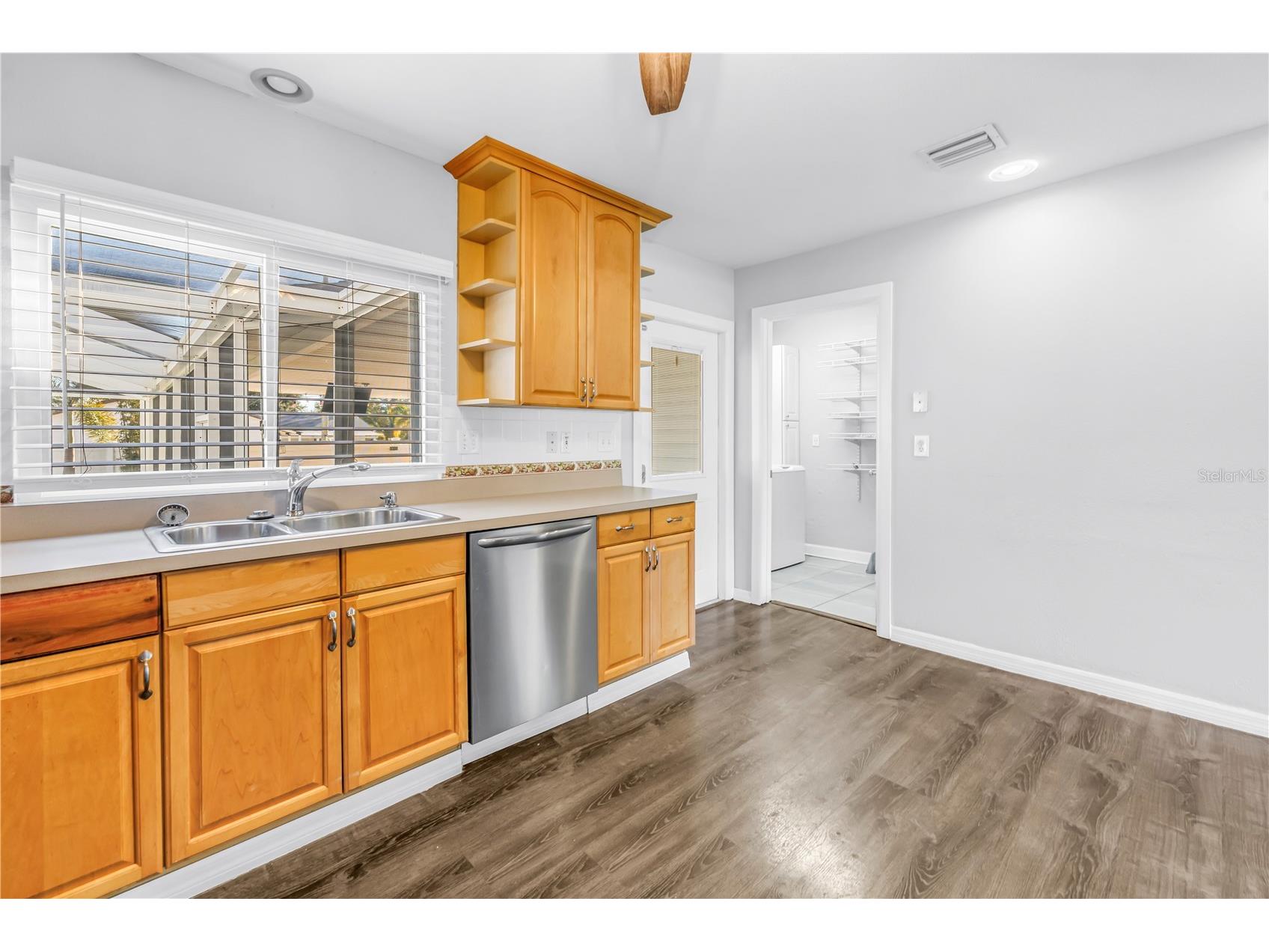 774 40th Avenue NE Saint Petersburg FL 33703 TB8466445 image15