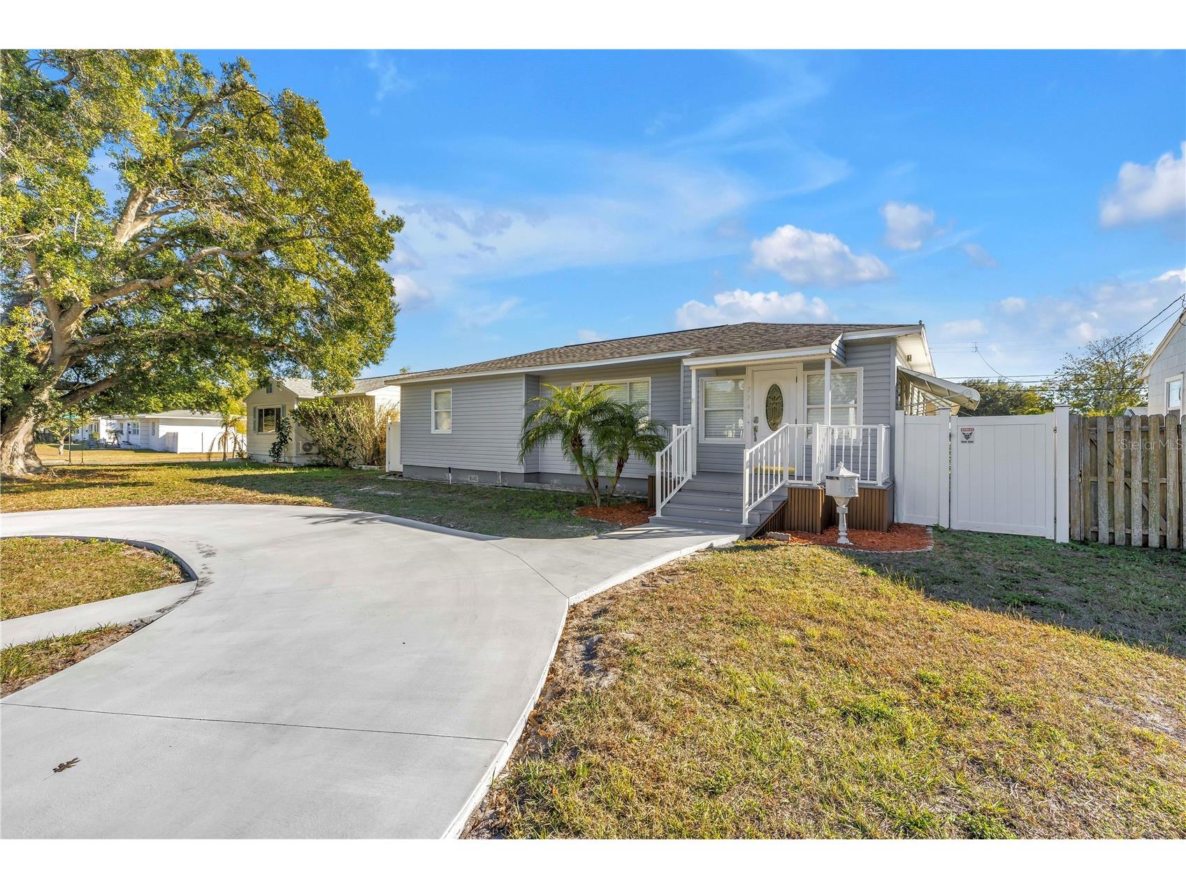 774 40th Avenue NE Saint Petersburg FL 33703 TB8466445 image2