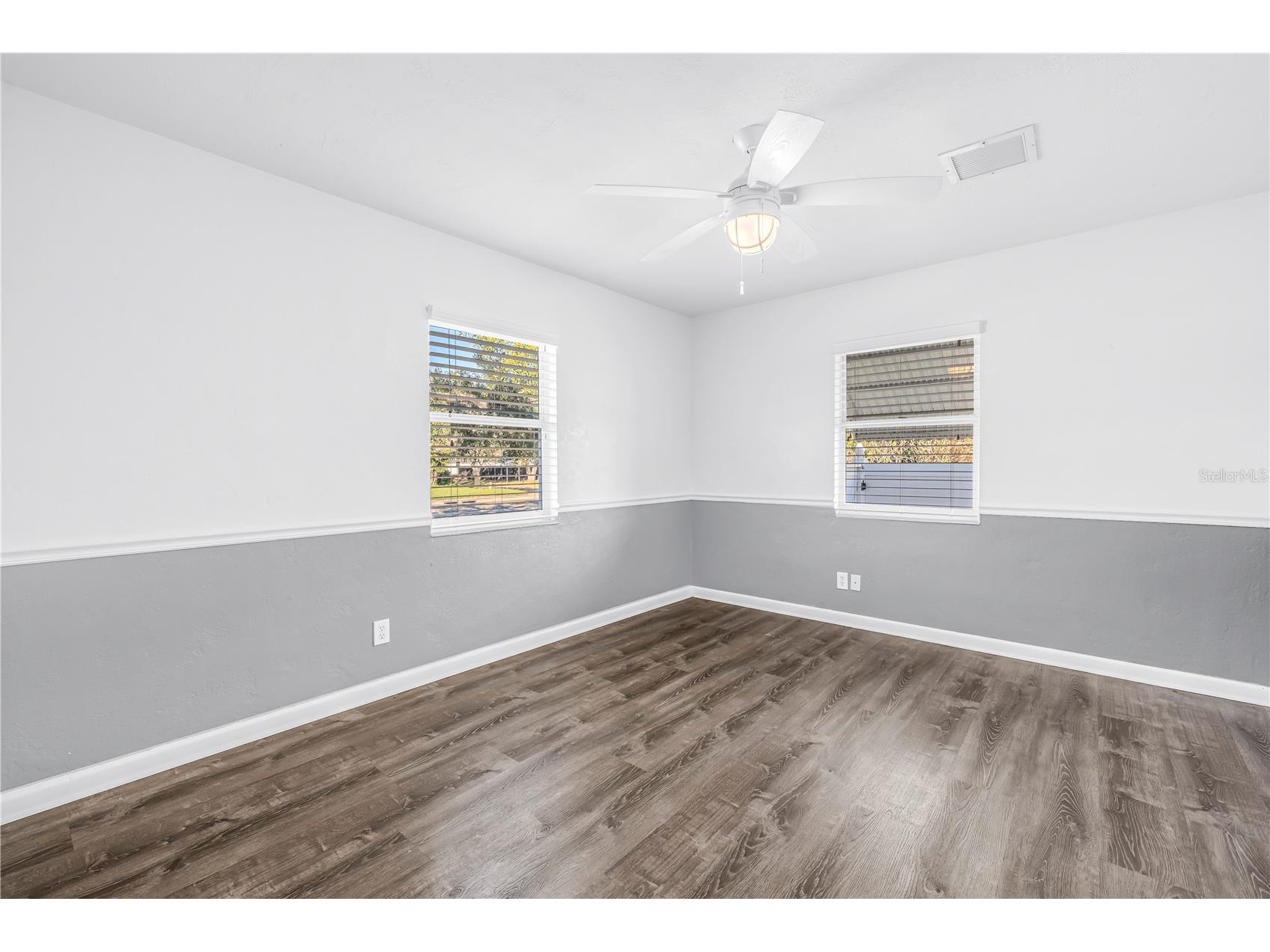 774 40th Avenue NE Saint Petersburg FL 33703 TB8466445 image20