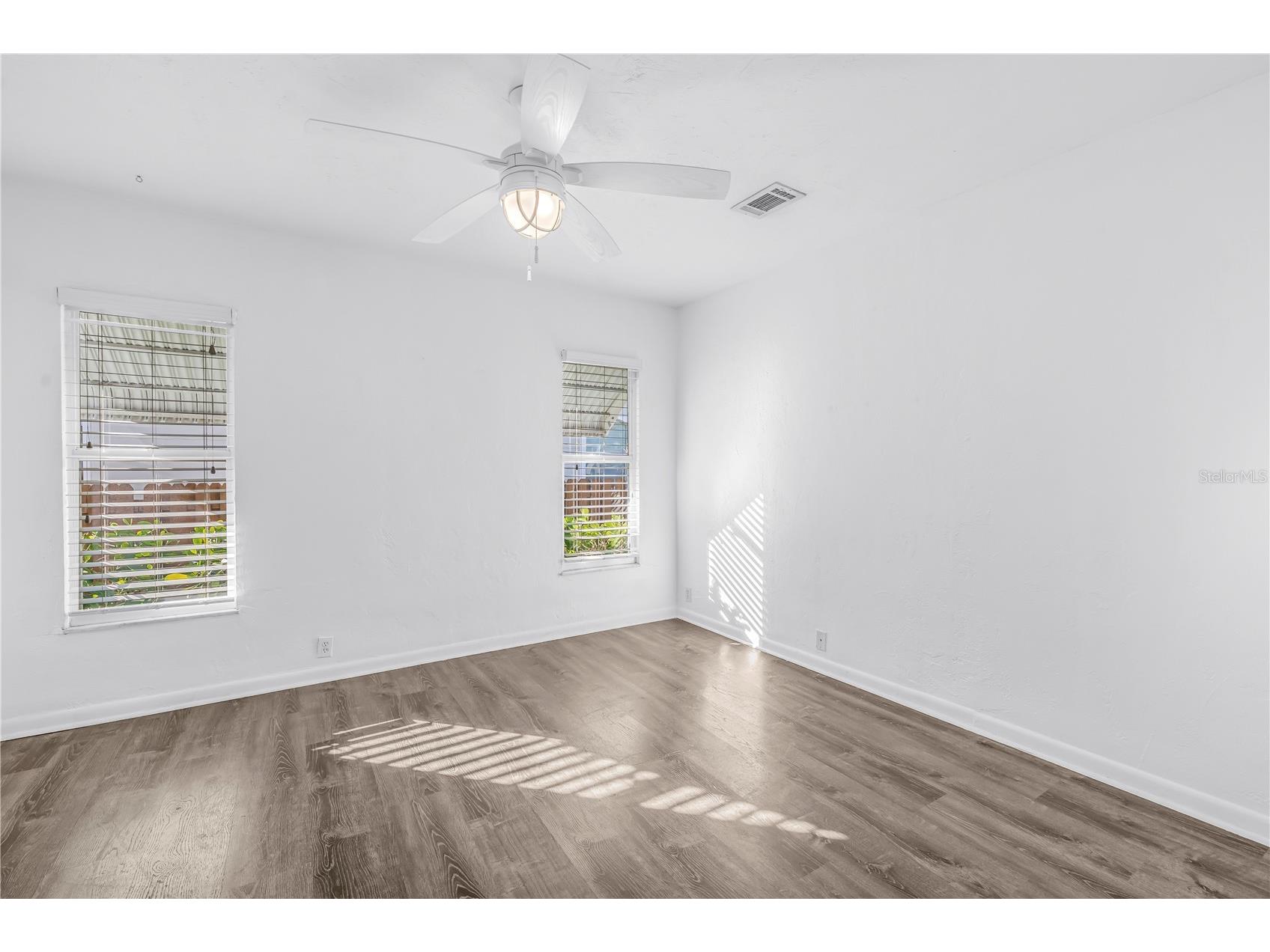 774 40th Avenue NE Saint Petersburg FL 33703 TB8466445 image25