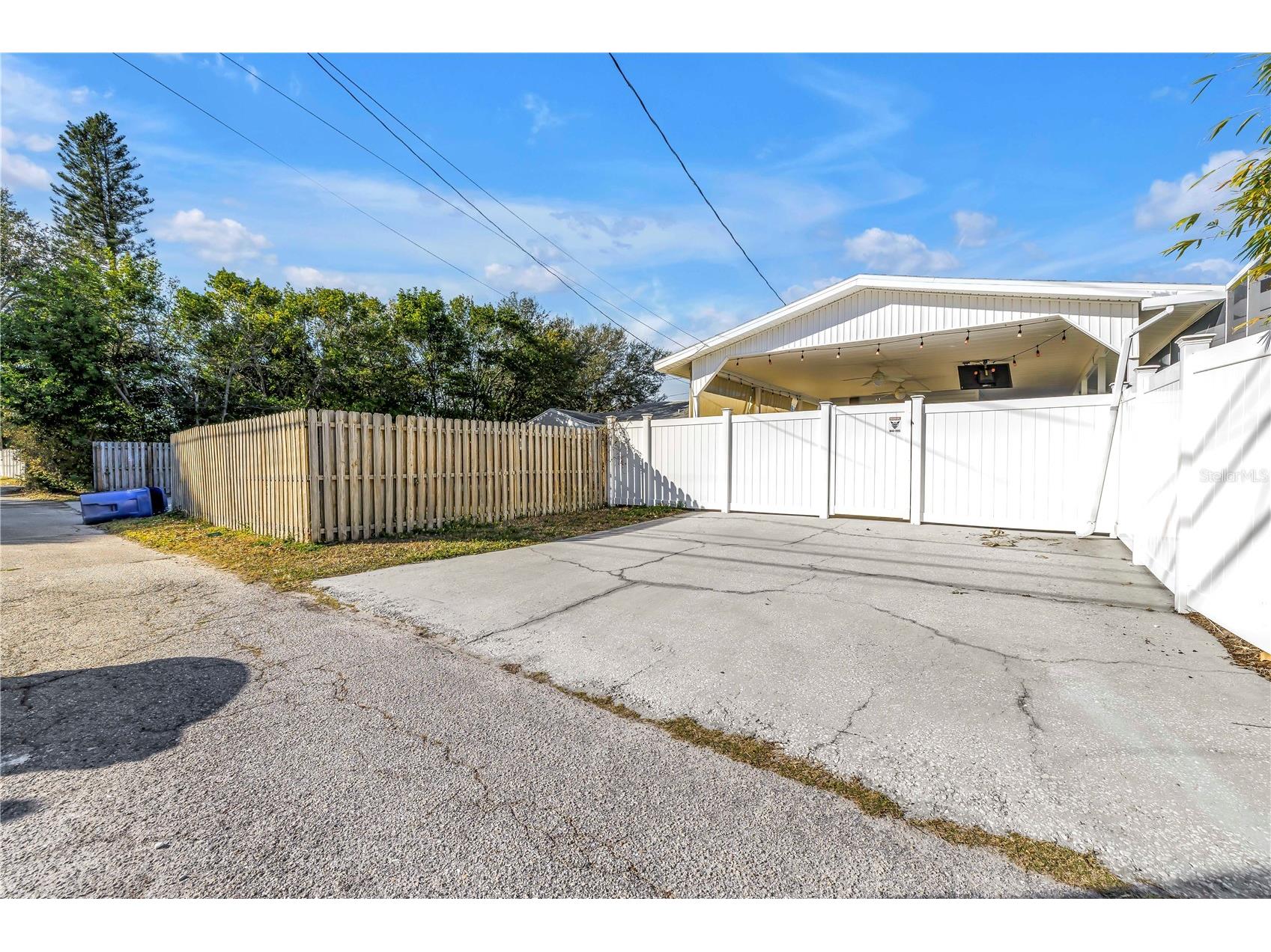 774 40th Avenue NE Saint Petersburg FL 33703 TB8466445 image28
