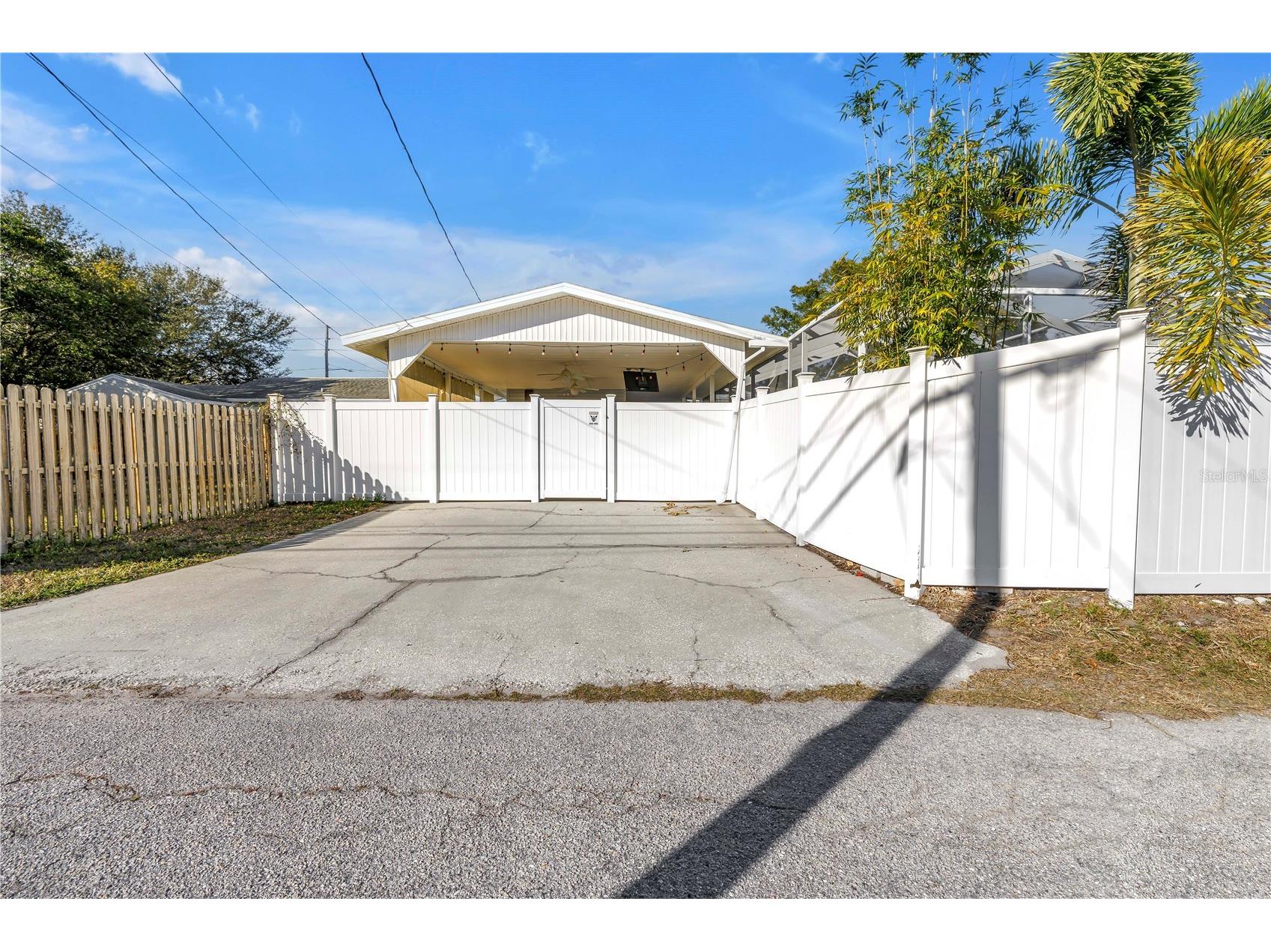 774 40th Avenue NE Saint Petersburg FL 33703 TB8466445 image29