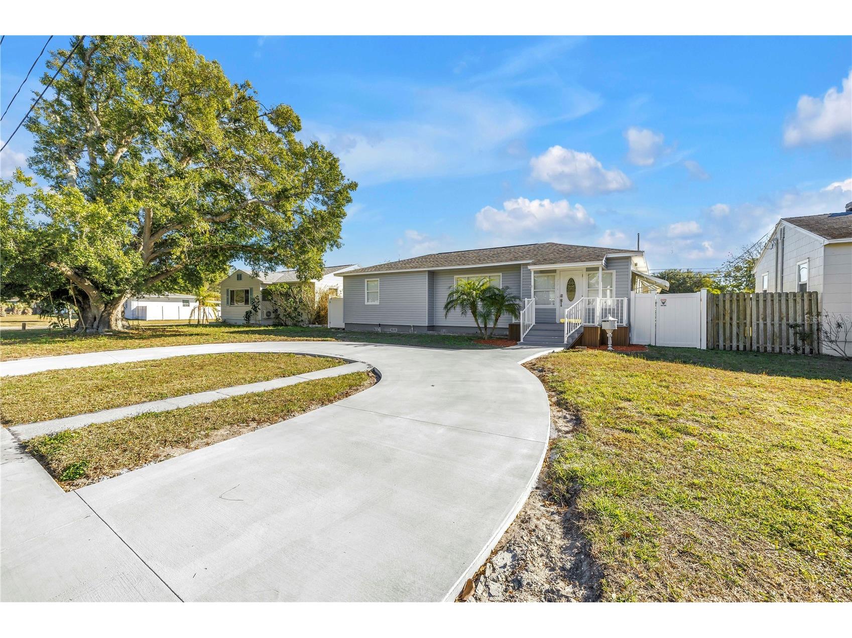 774 40th Avenue NE Saint Petersburg FL 33703 TB8466445 image34