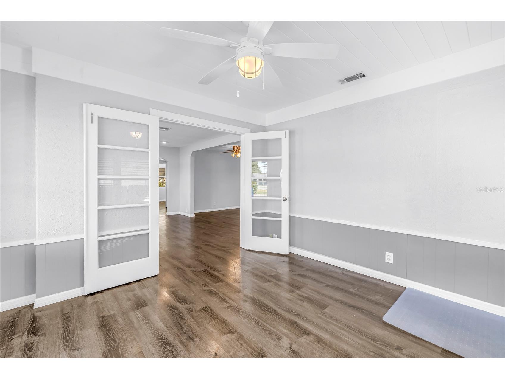 774 40th Avenue NE Saint Petersburg FL 33703 TB8466445 image6