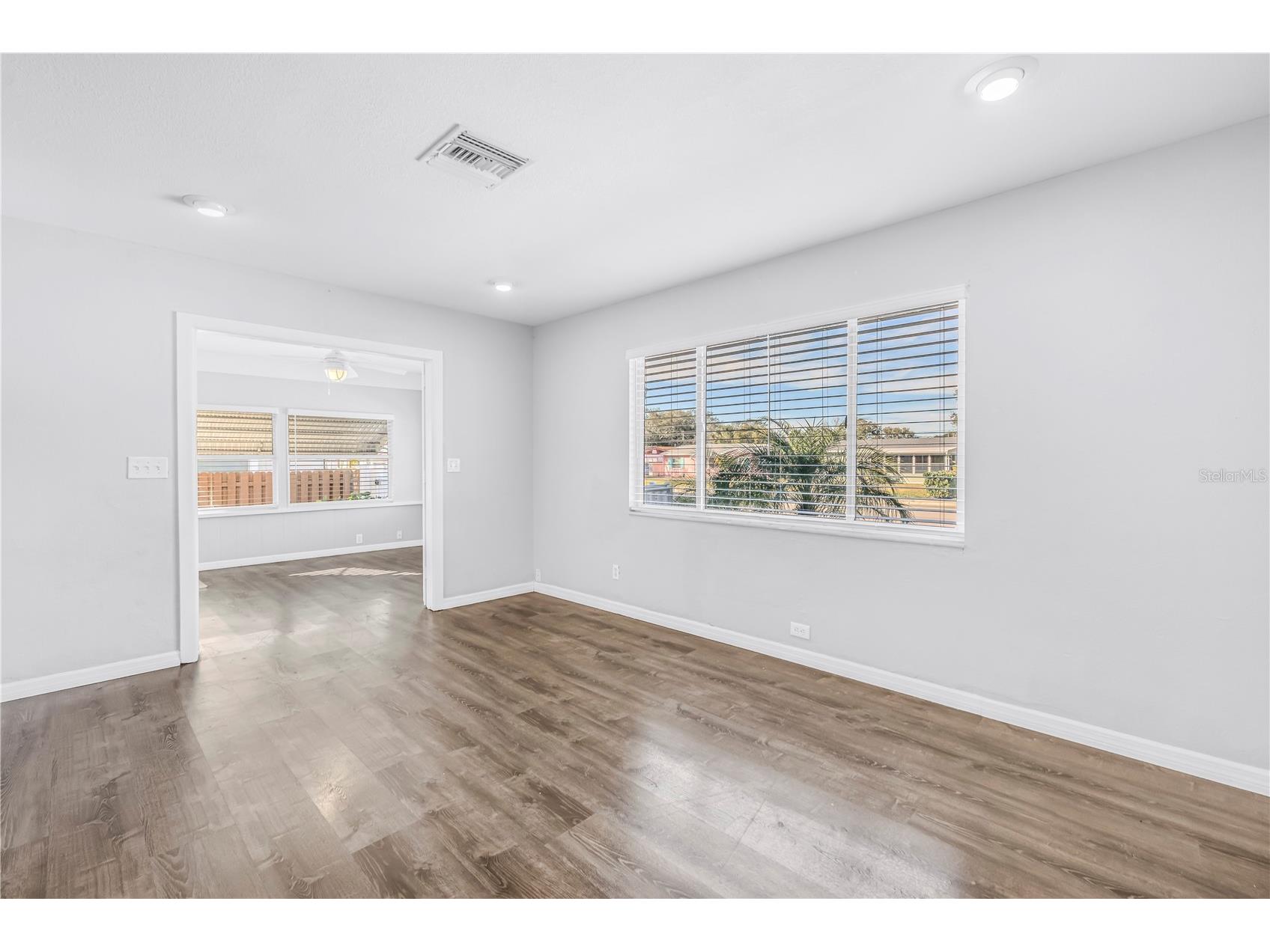 774 40th Avenue NE Saint Petersburg FL 33703 TB8466445 image8