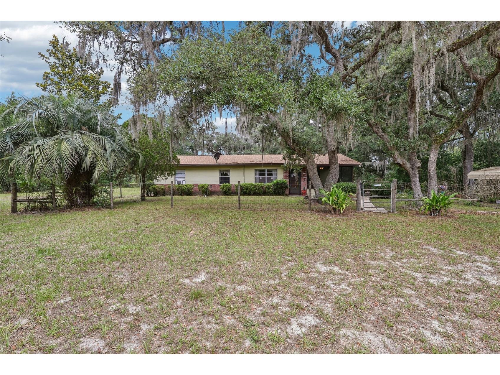 774 SE 116th Lane Webster FL 33597 G5112401 image1