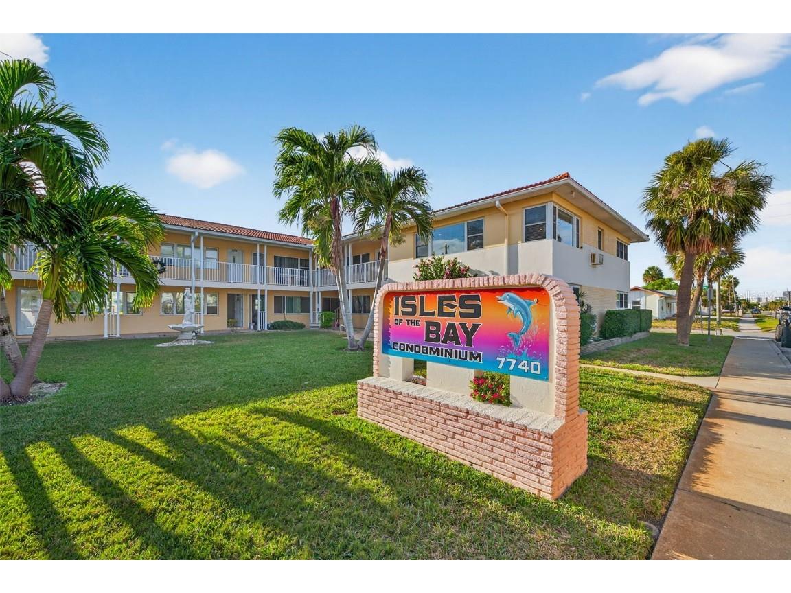 7740 Boca Ciega Drive #201 Saint Pete Beach FL 33706 - BOCA CIEGA BAY TB8456230 image1