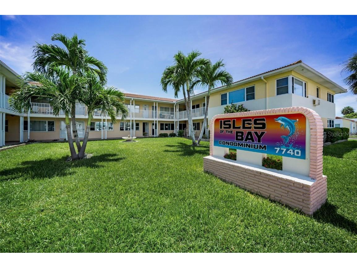 7740 Boca Ciega Drive #204 Saint Pete Beach FL 33706 TB8404536 image1