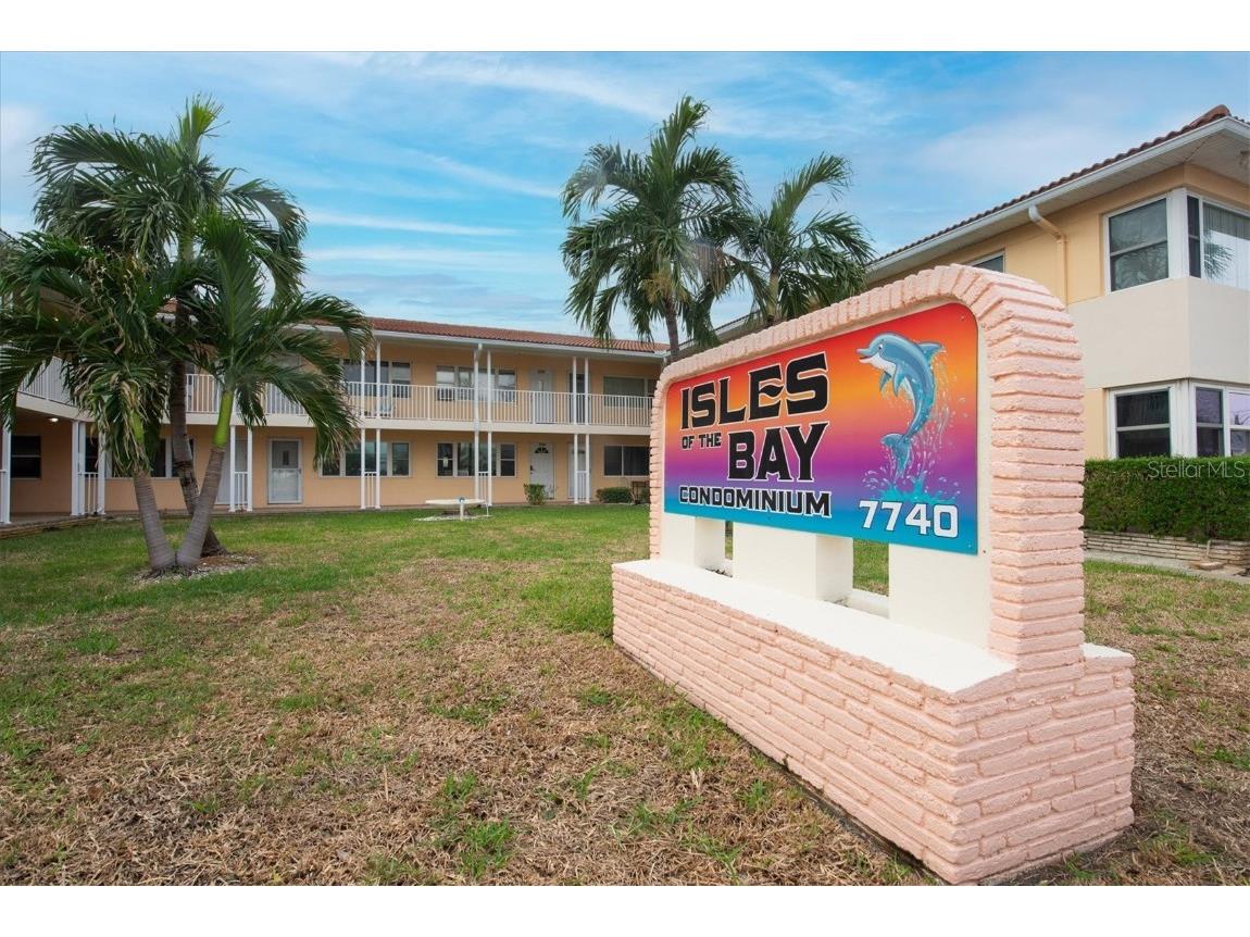 7740 Boca Ciega Drive #205 Saint Pete Beach FL 33706 - BOCA CIEGA BAY TB8322861 image1