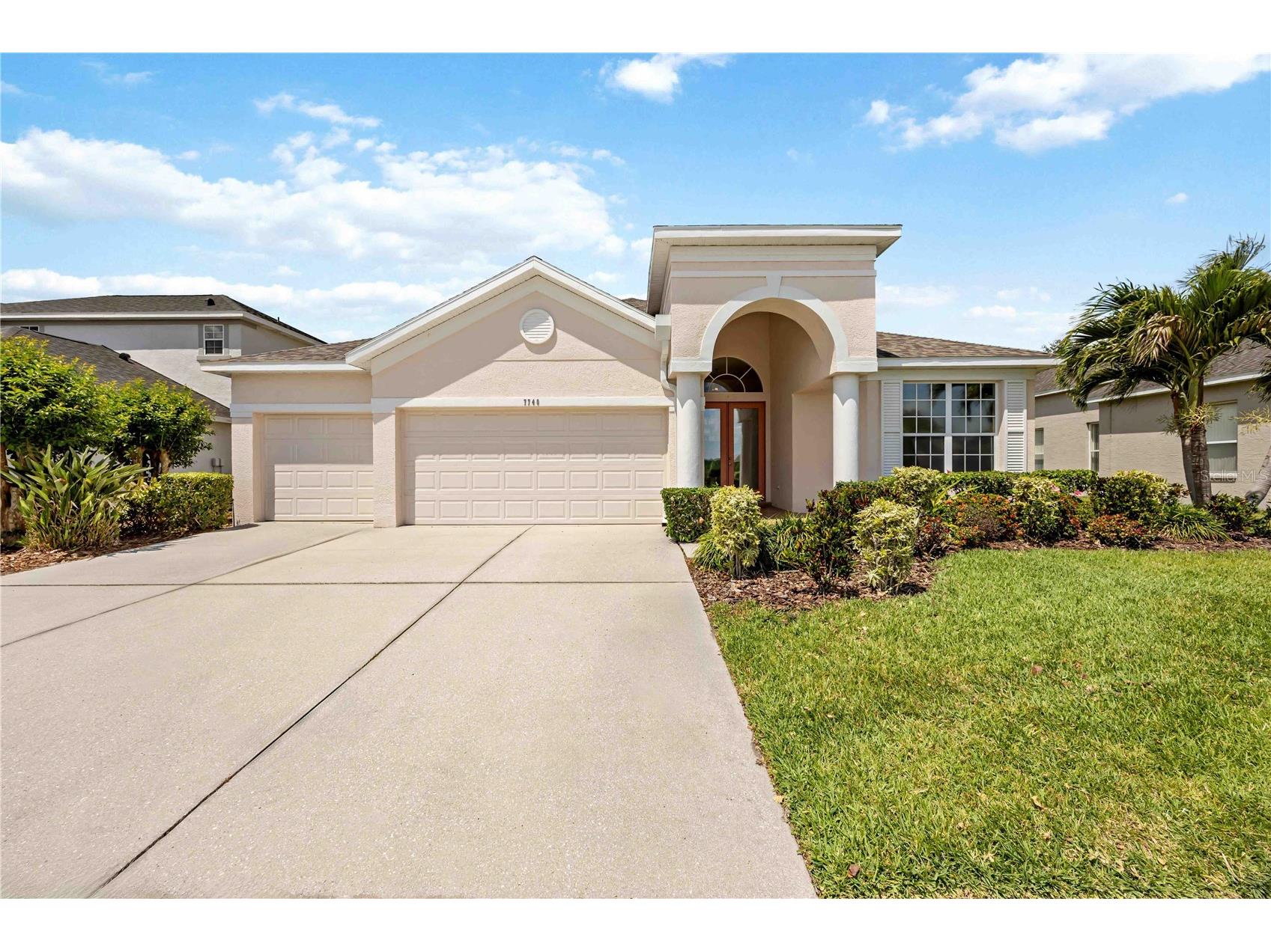 7740 Castleisland Drive Sarasota FL 34240 A4691962 image2
