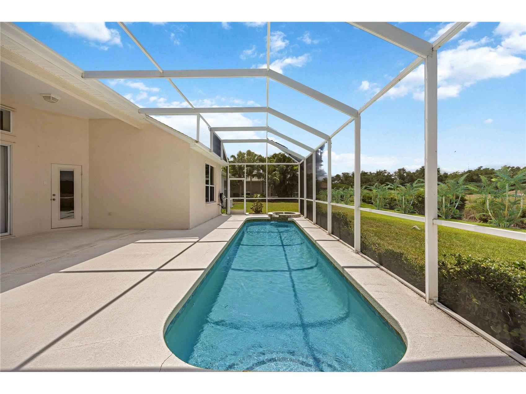 7740 Castleisland Drive Sarasota FL 34240 A4691962 image3