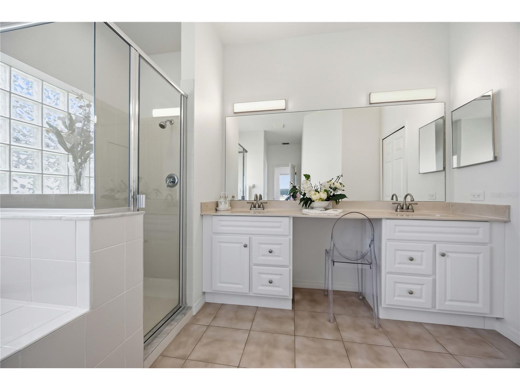 7740 Castleisland Drive Sarasota FL 34240 A4691962 image31