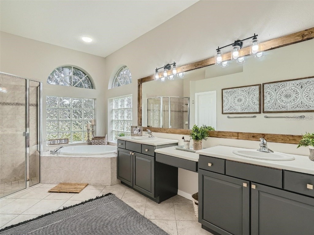 7742 Camden Harbour Drive Bradenton FL 34212 A4649864 image12