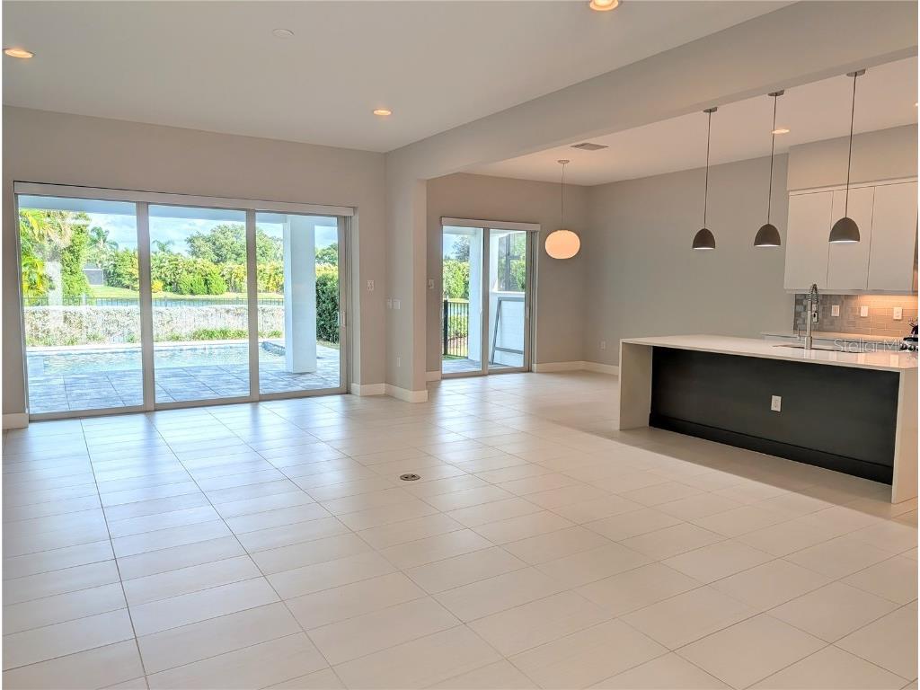 7744 Sandhill Lake Drive Sarasota FL 34241 A4675923 image3