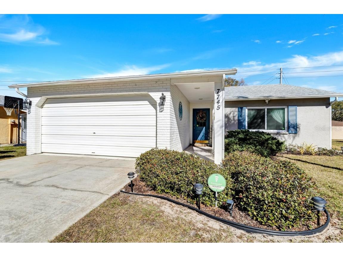 7745 Deer Foot Drive New Port Richey FL 34653 W7841830 image1