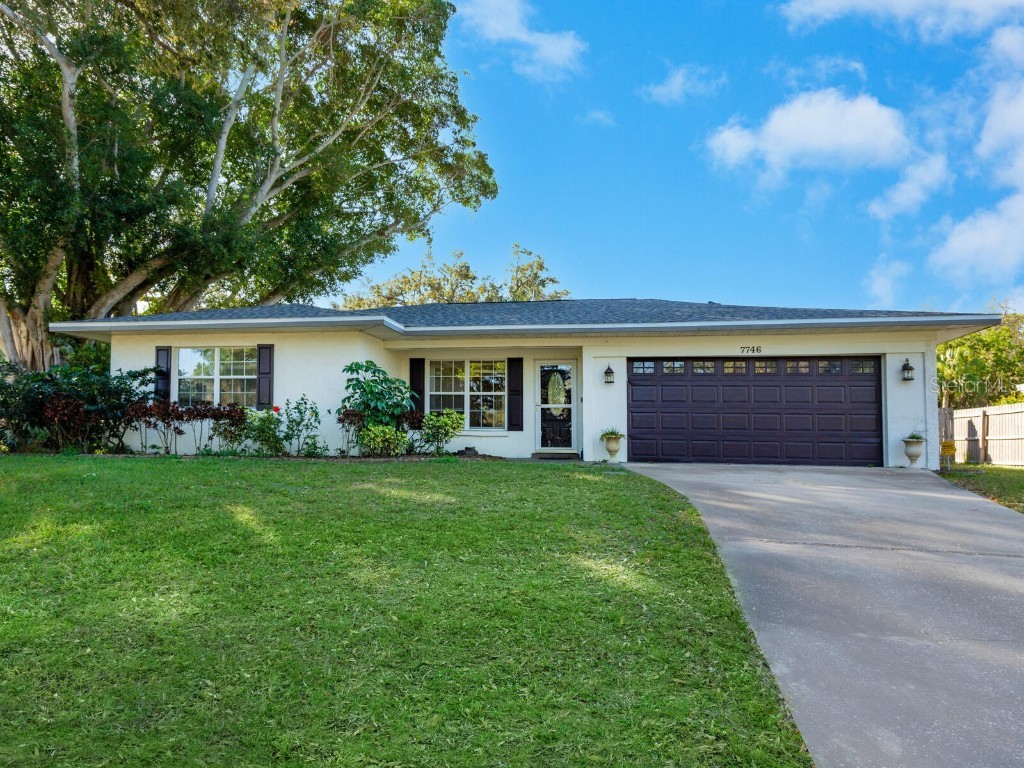7746 Westmoreland Drive Sarasota FL 34243 A4560228 image1