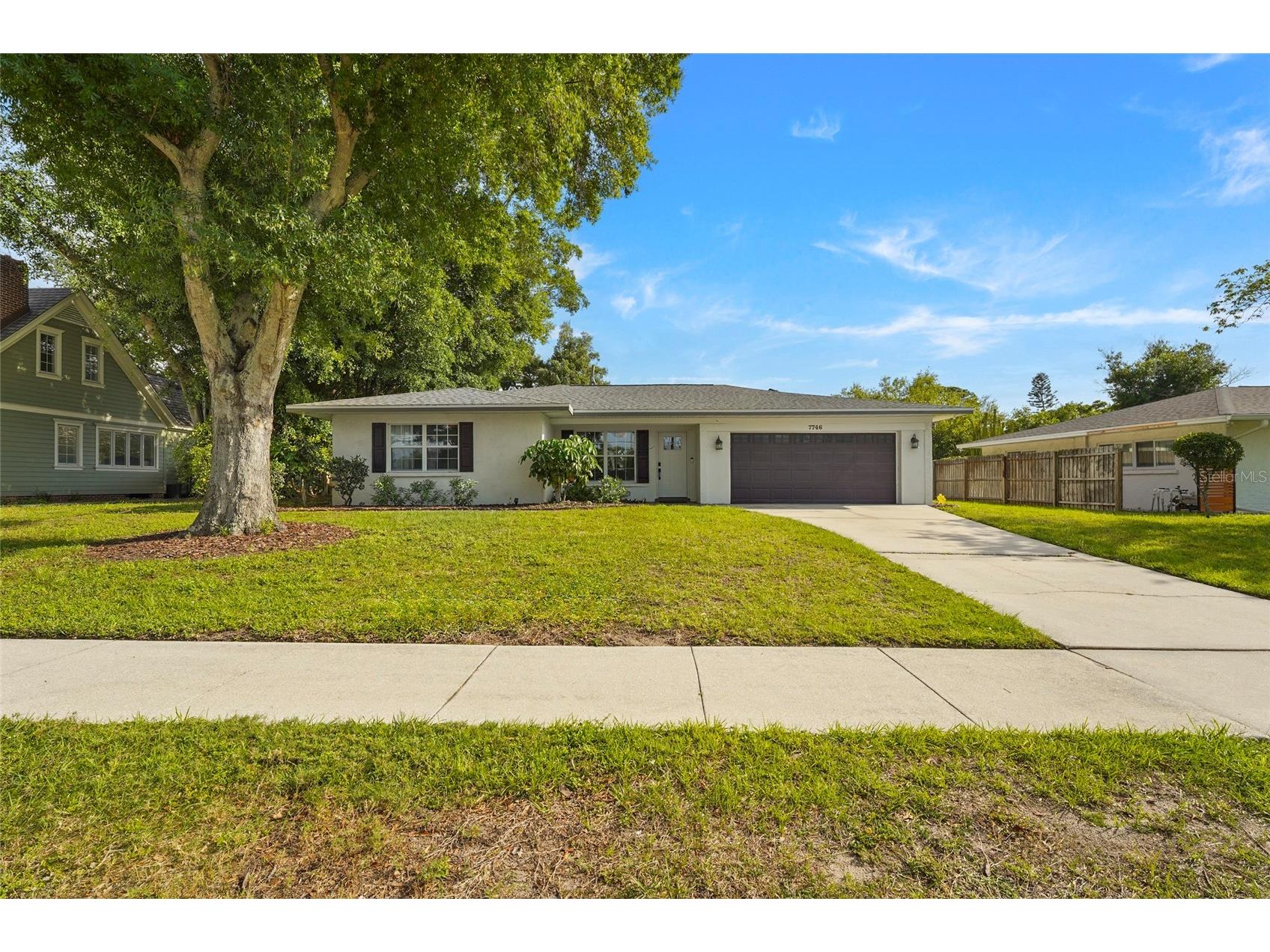 7746 Westmoreland Drive Sarasota FL 34243 A4688339 image1