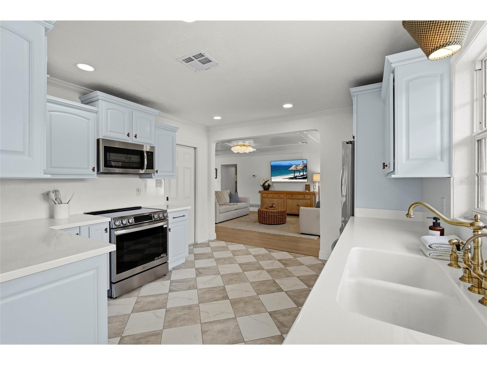 7746 Westmoreland Drive Sarasota FL 34243 A4688339 image13