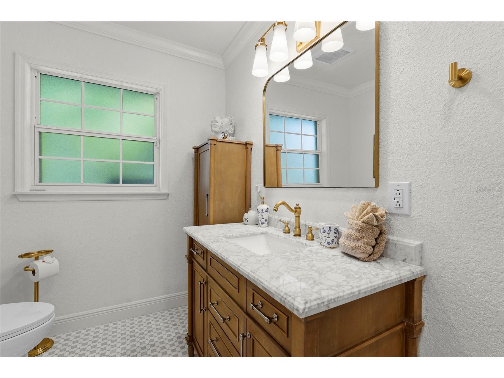 7746 Westmoreland Drive Sarasota FL 34243 A4688339 image20