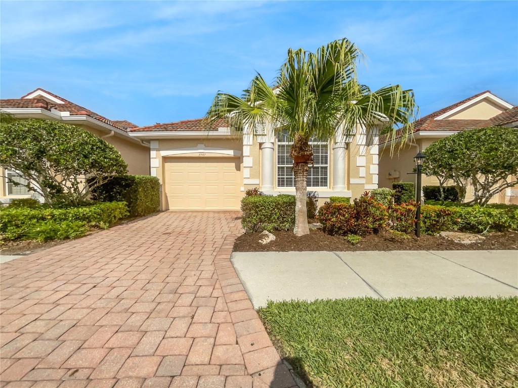 7747 33rd Street E #11 Sarasota FL 34243 O6115876 image1
