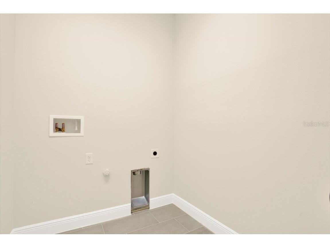 7749 93rd Street N Seminole FL 33777 TB8447679 image26