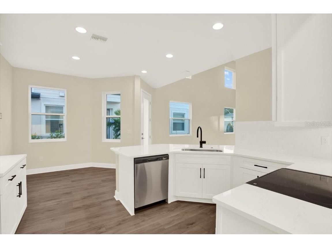 7749 93rd Street N Seminole FL 33777 TB8447679 image5