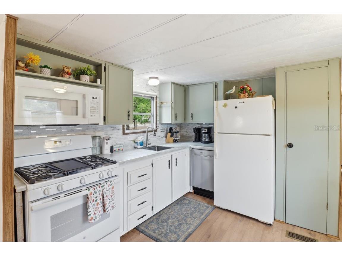 7749 W Chassahowitzka Street Homosassa FL 34448 TB8452075 image12